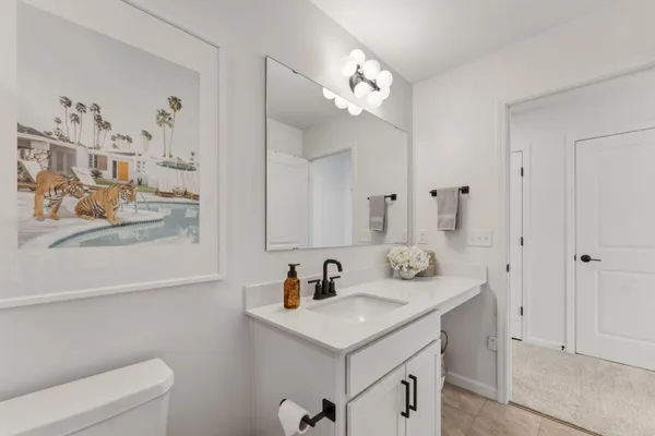 $775,000 | 879 South Woodlawn Avenue, Unit B, St. Paul, MN 55116