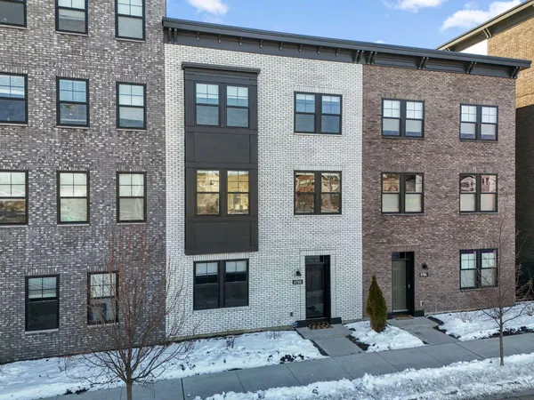 $775,000 | 879 South Woodlawn Avenue, Unit B, St. Paul, MN 55116