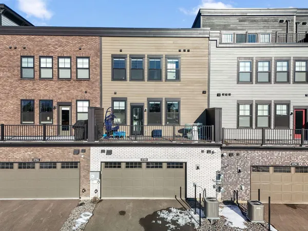 $775,000 | 879 South Woodlawn Avenue, Unit B, St. Paul, MN 55116