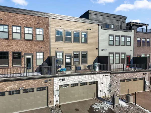 $775,000 | 879 South Woodlawn Avenue, Unit B, St. Paul, MN 55116