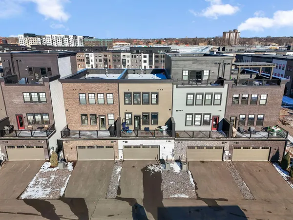 $775,000 | 879 South Woodlawn Avenue, Unit B, St. Paul, MN 55116