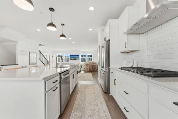 $775,000 | 879 South Woodlawn Avenue, Unit B, St. Paul, MN 55116