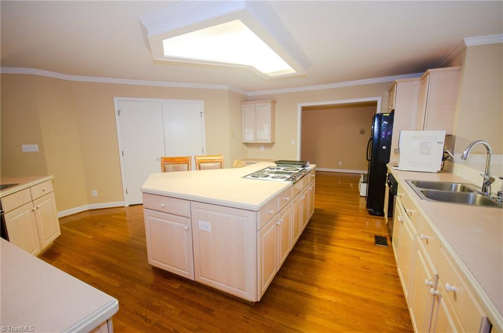 5313 Adrian Road Jamestown, NC 27282 - Photo 10 of 24 Gallery Image 10