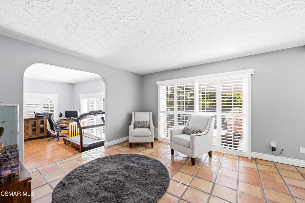 1314 Gonzales Road Simi Valley, CA 93063 - Photo 18 of 77