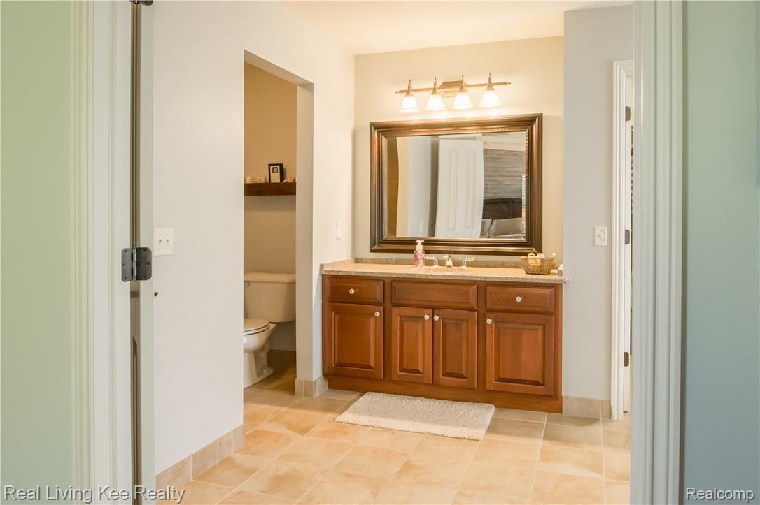 4120 Plum Lane Rochester, MI 48306 - Photo 26 of 49 4120PlumLane-23 Master bath.jpg
