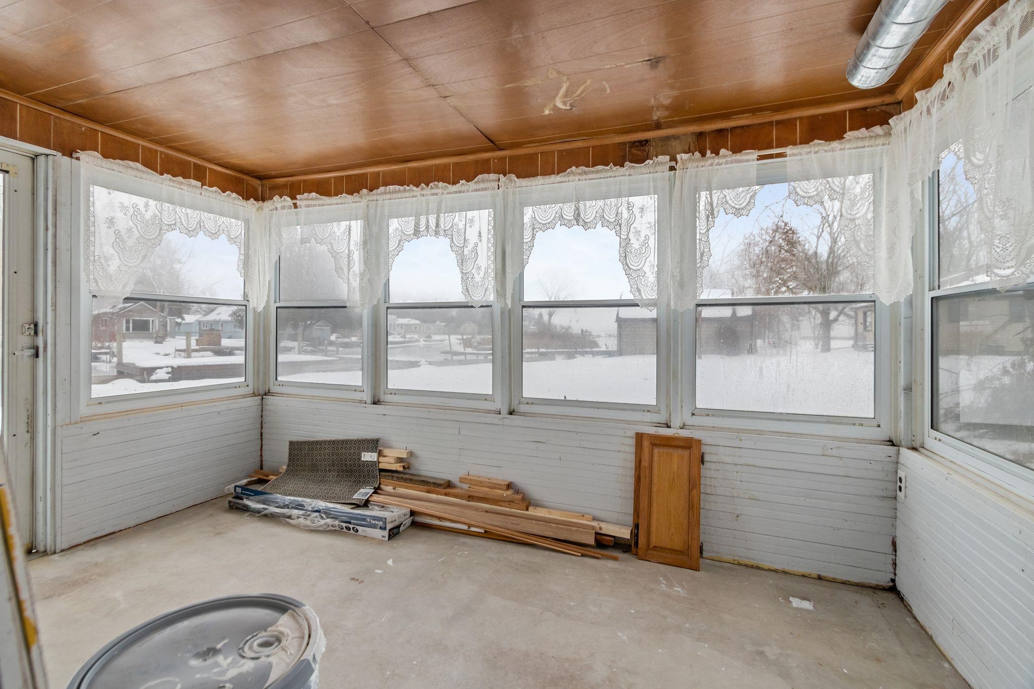 958 Cozy Lane Oshkosh, WI 54901 - Photo 17 of 37