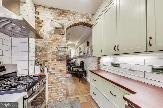 $1,035,000 | 407 A Street Northeast, Washington, DC 20002