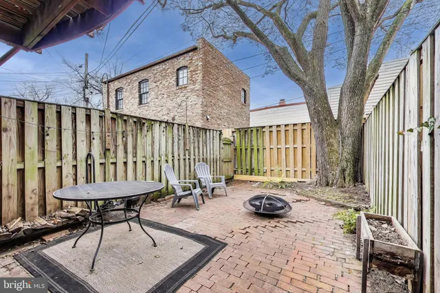 $1,035,000 | 407 A Street Northeast, Washington, DC 20002