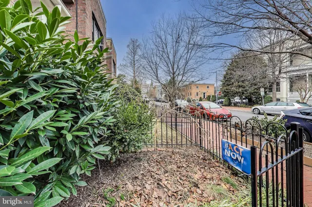 $1,035,000 | 407 A Street Northeast, Washington, DC 20002
