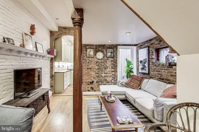 $1,035,000 | 407 A Street Northeast, Washington, DC 20002