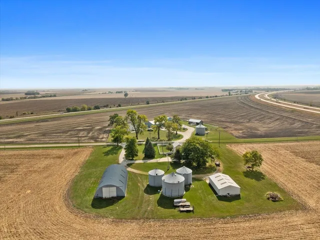 $340,000 | 25435 East 3100 N Road, Dwight, IL 60420