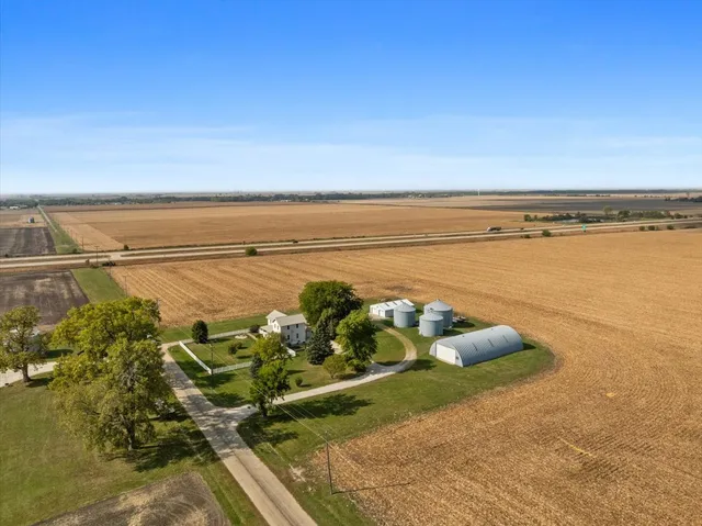 $340,000 | 25435 East 3100 N Road, Dwight, IL 60420