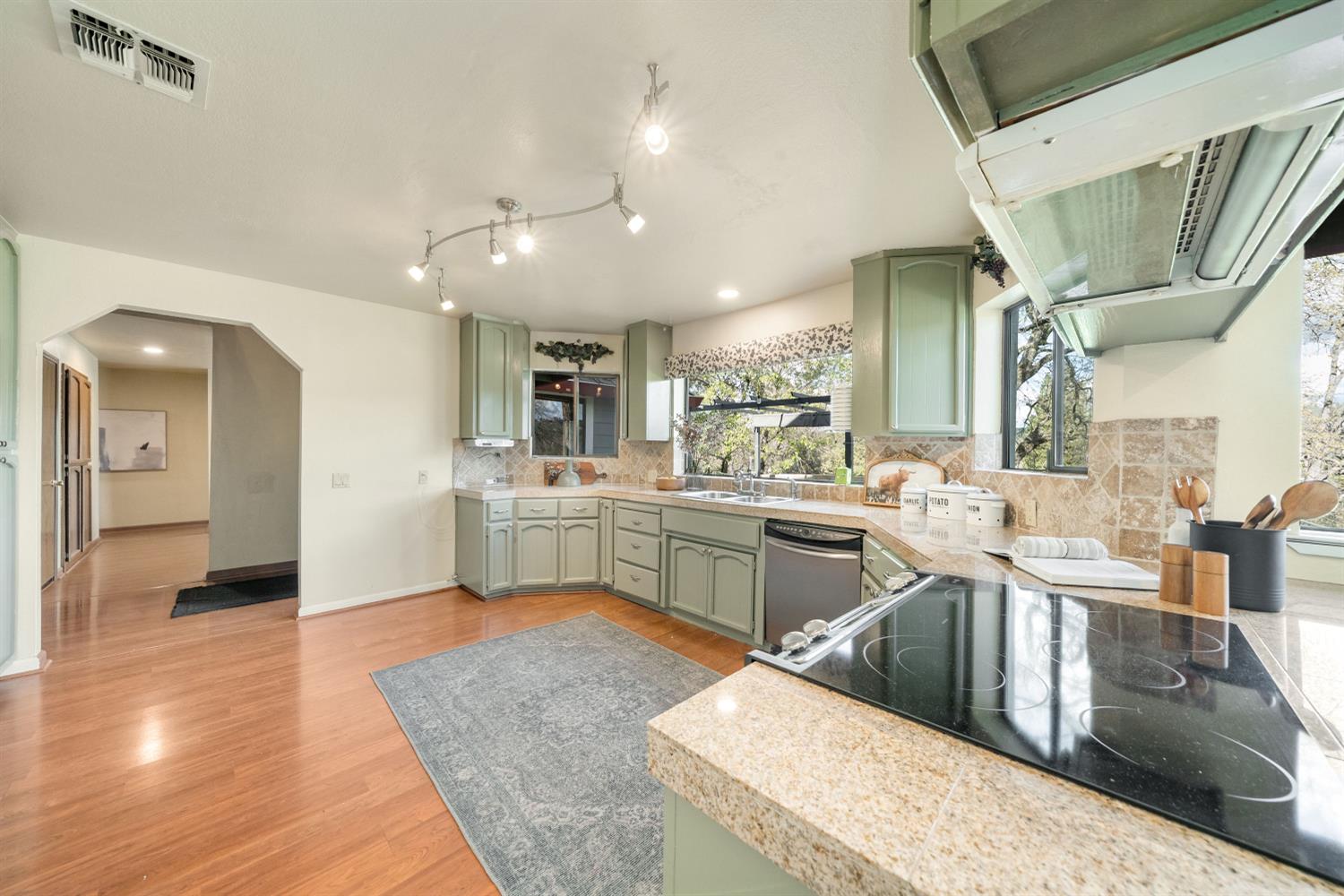 3218 Cambridge Road Cameron Park, CA 95682 - Photo 15 of 46
