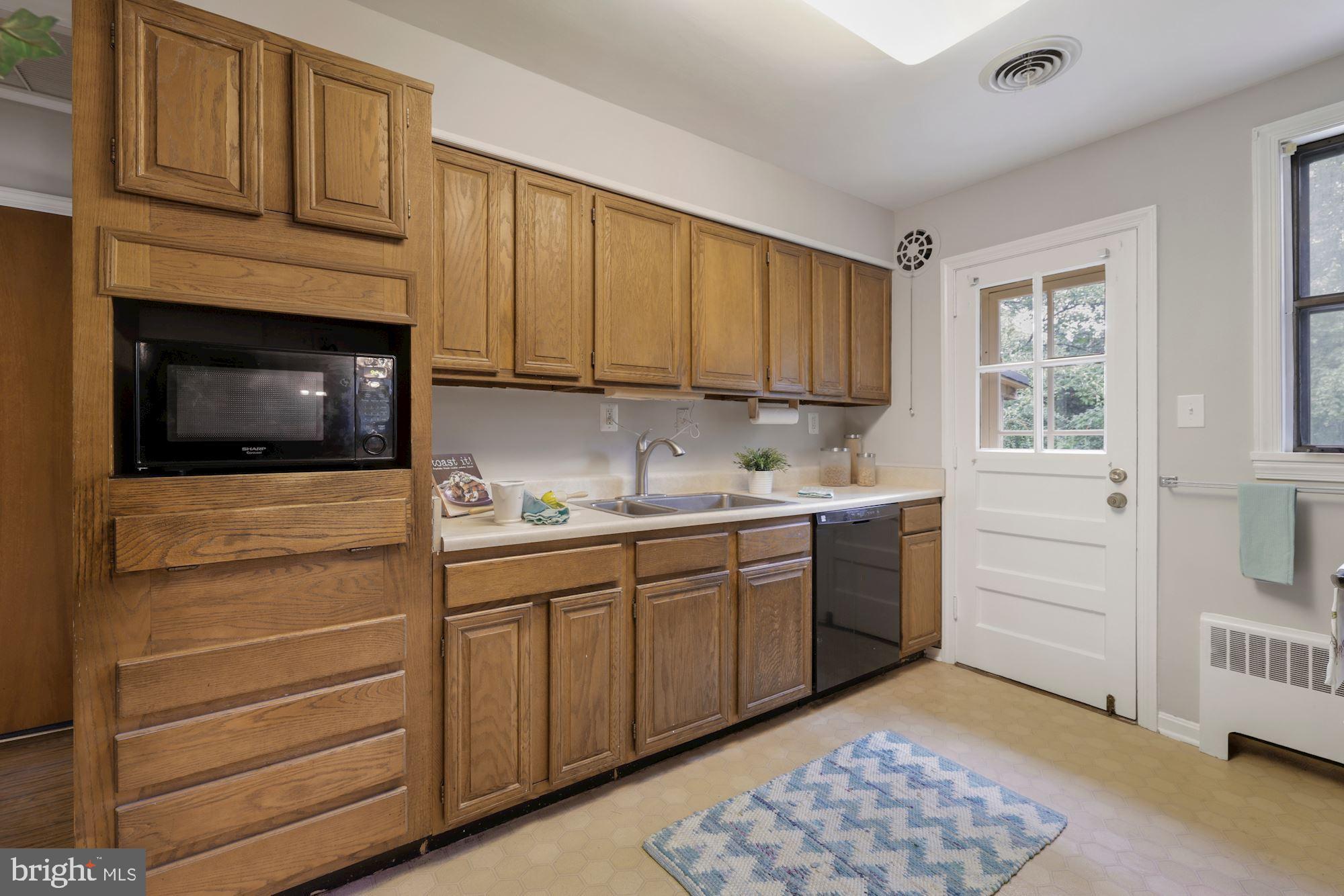 409 Pershing Drive Silver Spring, MD 20910 - Photo 10 of 30