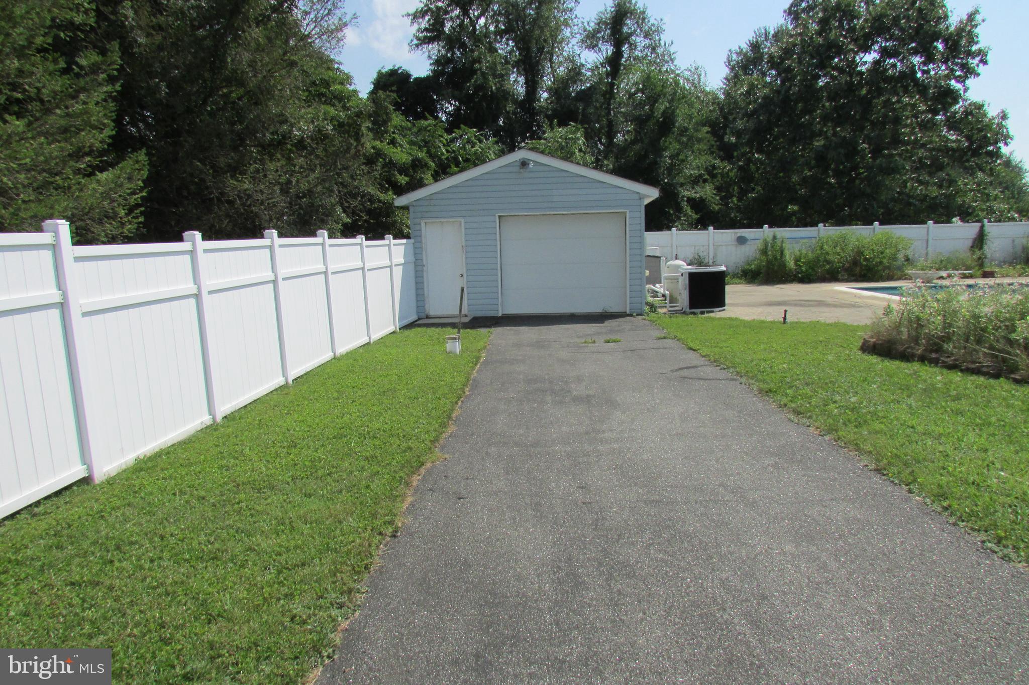 15543 Liberty Road Mount Airy, MD 21771 - Photo 4 of 7