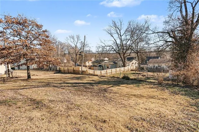 $185,000 | 7703 East 50th Street, Kansas City, MO 64129