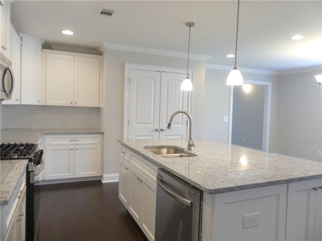 173 Blasted Rock Road Auburn, AL 36830 - Photo 6 of 22 Gallery Image 6