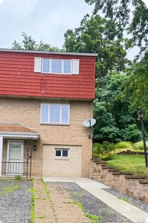 $1,750 | 121 Connie Drive, Unit B, Pittsburgh, PA 15214