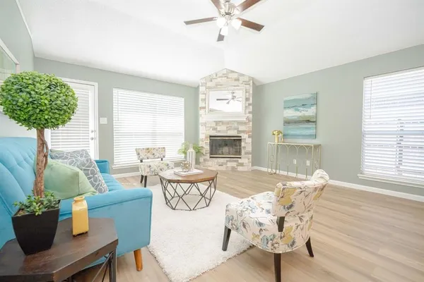 $319,000 | 1217 Meadow Glen, Crowley, TX 76036