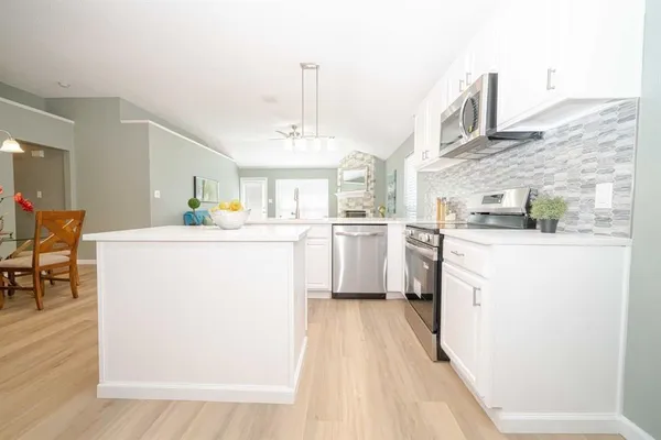 $319,000 | 1217 Meadow Glen, Crowley, TX 76036