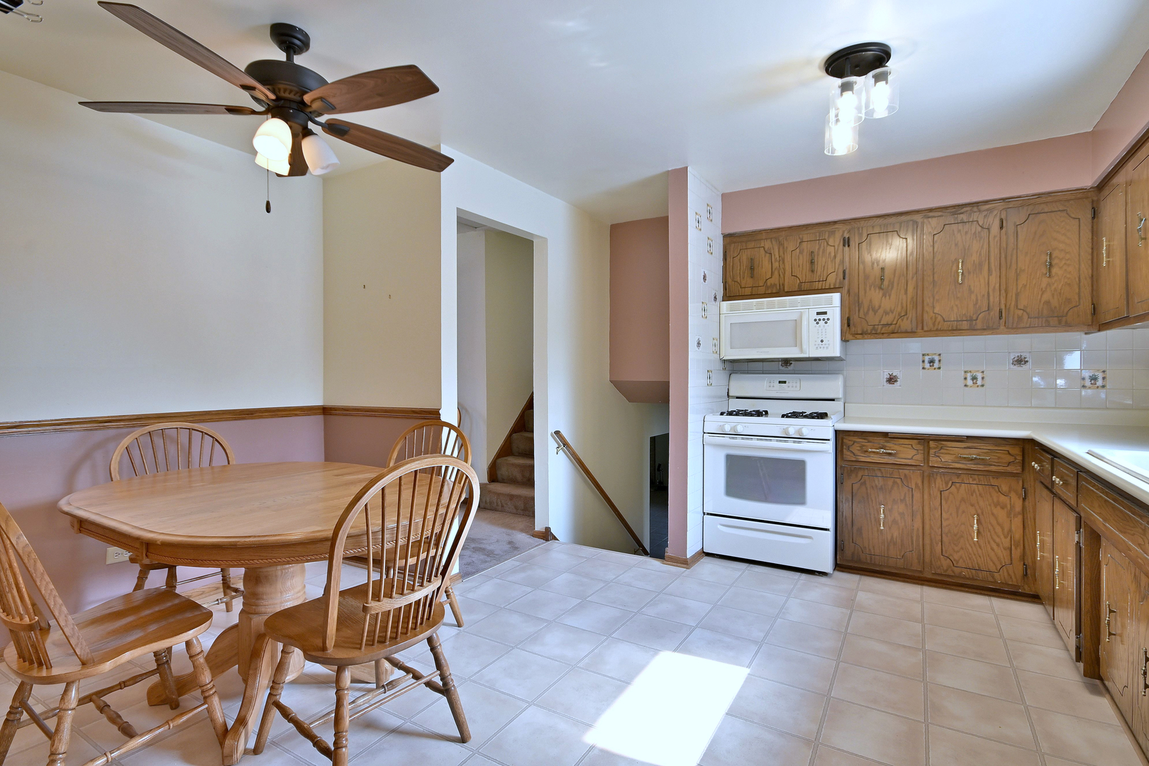 657 Sable Drive Addison, IL 60101 - Photo 11 of 27 Gallery Image 11