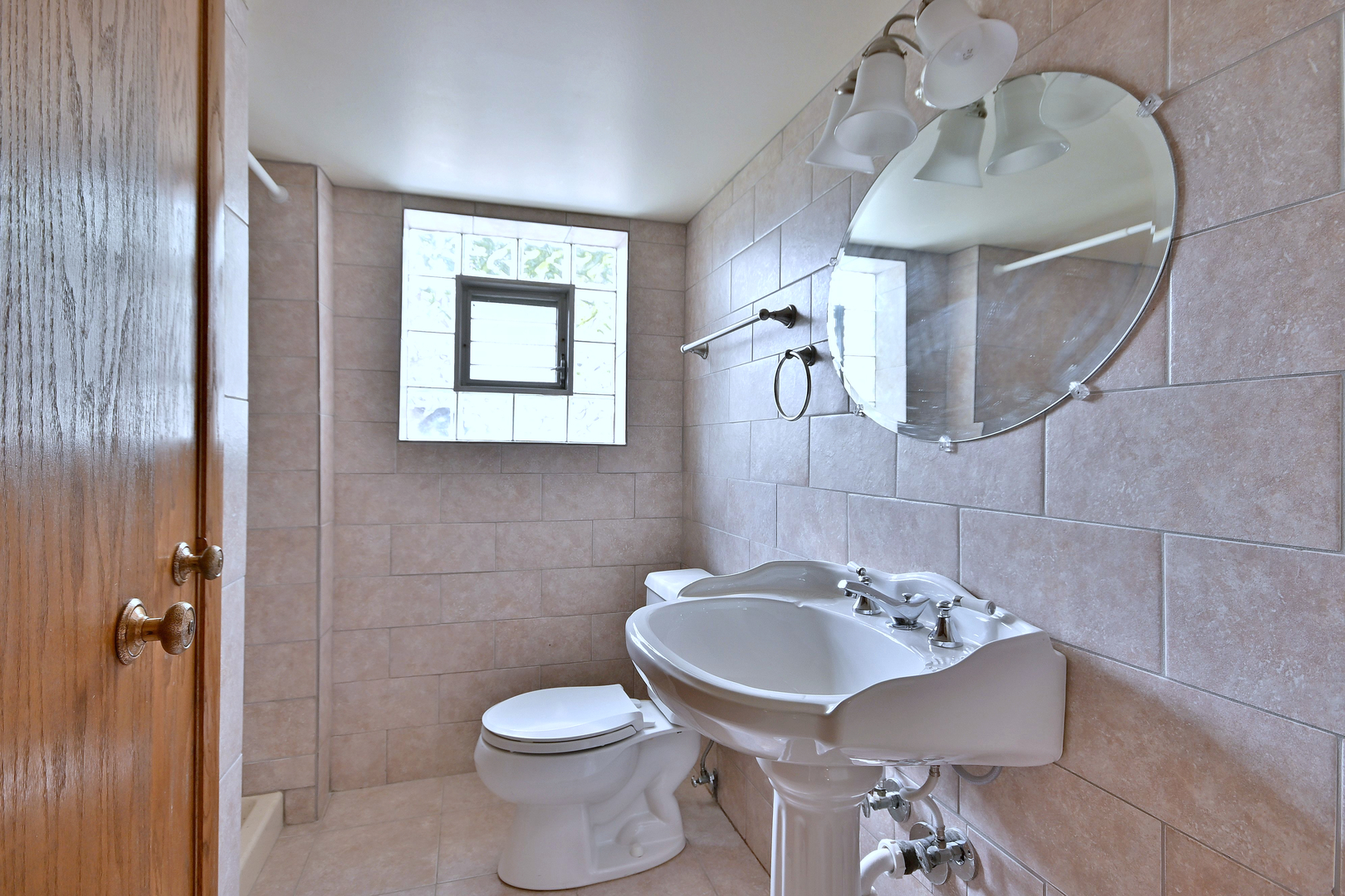 657 Sable Drive Addison, IL 60101 - Photo 20 of 27 Gallery Image 20