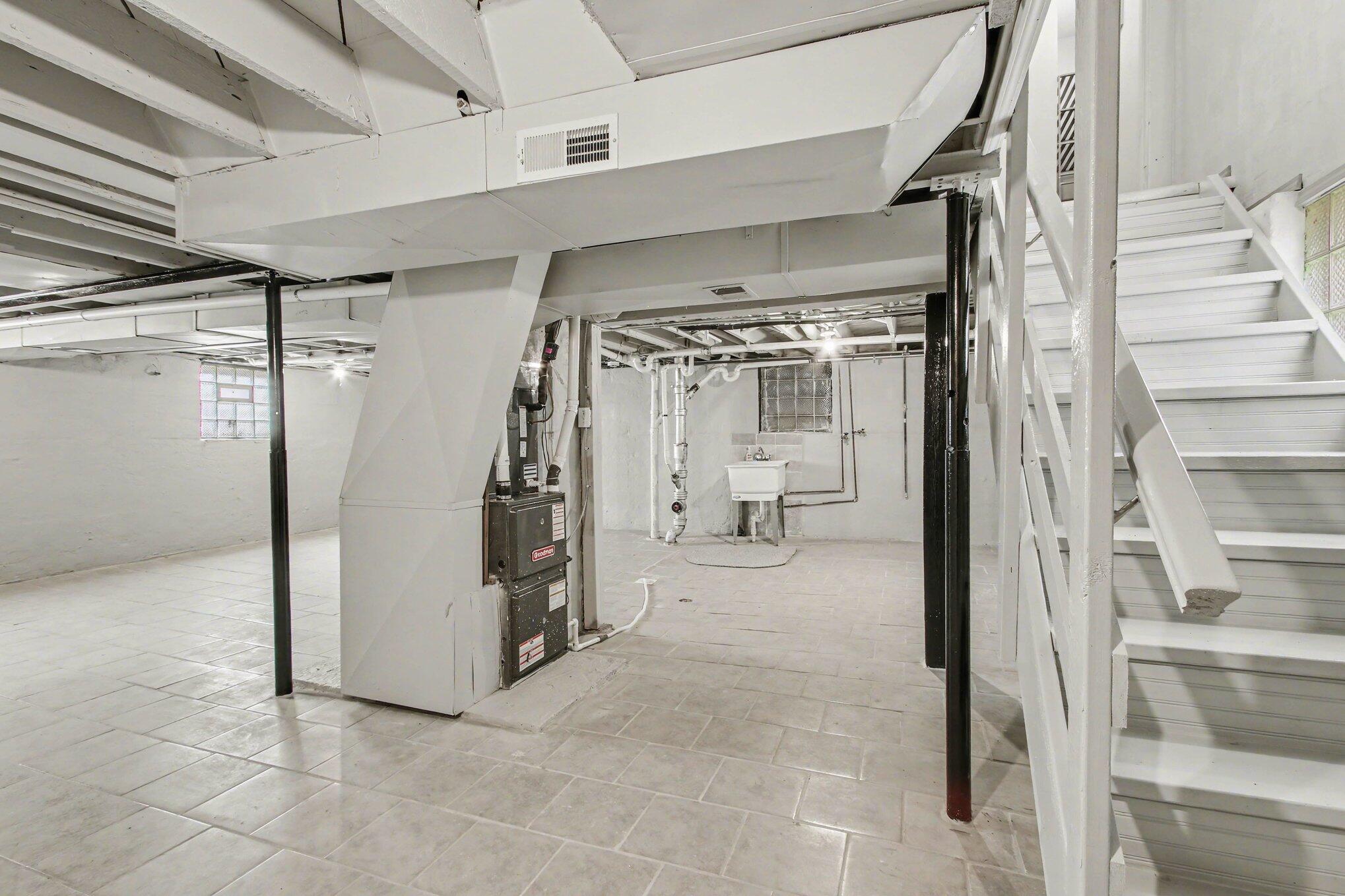 5962 Park Place Hammond, IN 46320 - Photo 12 of 20 a view of a storage & utility room