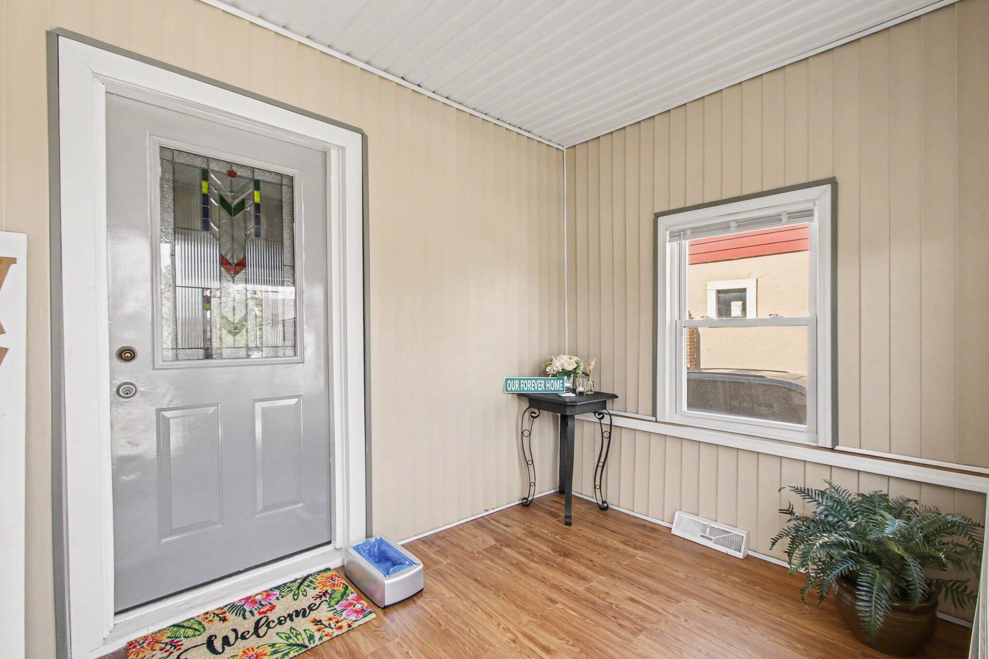 5962 Park Place Hammond, IN 46320 - Photo 20 of 20 a view of an entryway with wooden floor