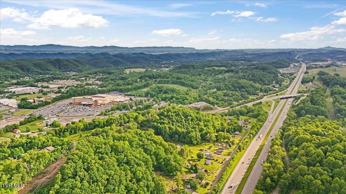 23208 Clayman Valley Road, Unit 2 Bristol, VA 24202 - Photo 13 of 20 05-DJI_20260514182235_0468_D