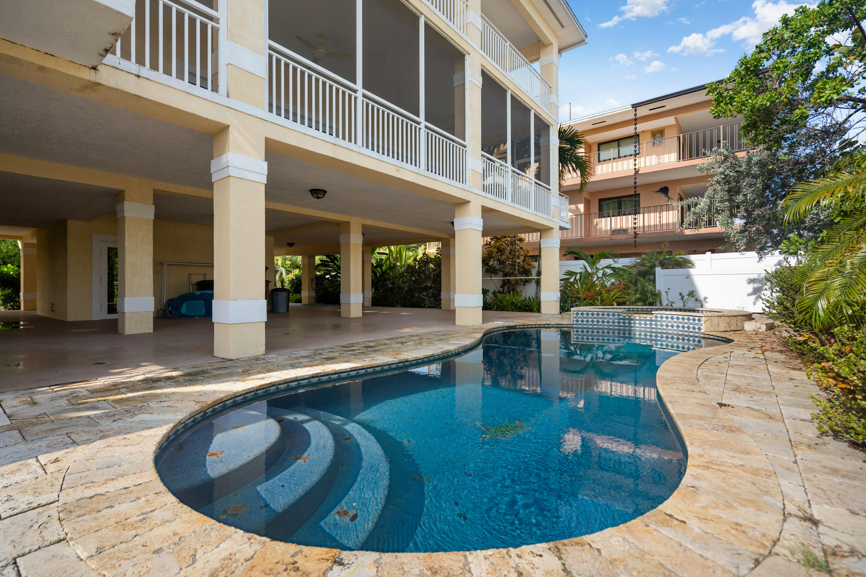 52 Andros Road Key Largo, FL 33037 - Photo 4 of 66 Pool & Spa
