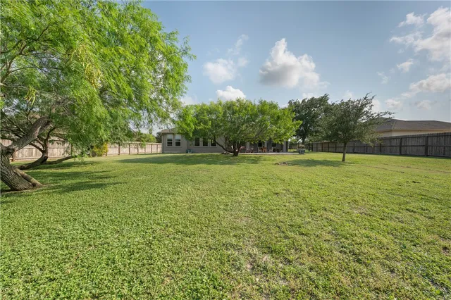 $619,000 | 5806 Lago Vista Drive, Corpus Christi, TX 78414