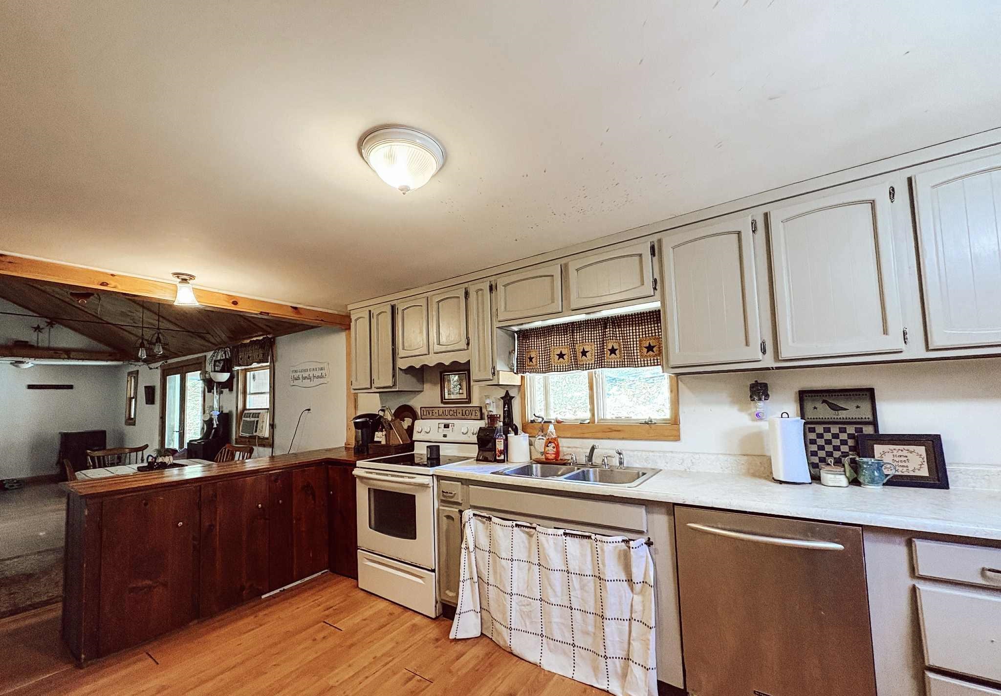 48 Legion Road Newfane, VT 05345 - Photo 6 of 18