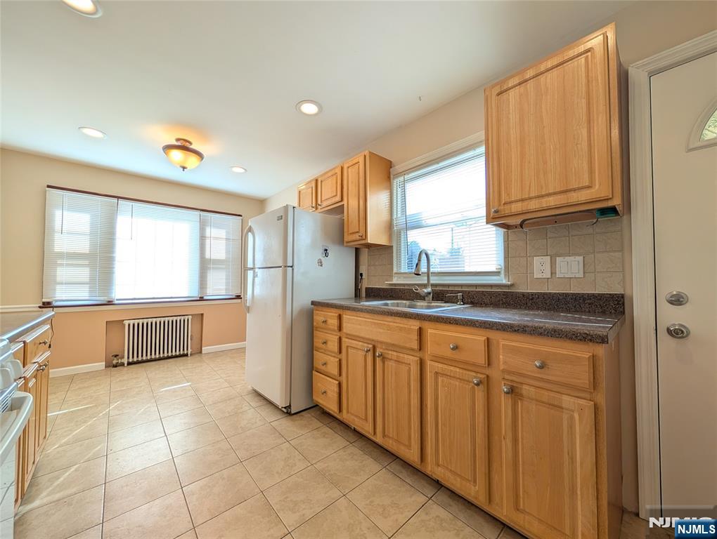 637 8th Street, Unit 1 Lyndhurst, NJ 07071 - Photo 5 of 15