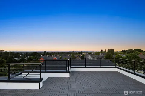 $625,000 | 5921 32nd Avenue Southwest, Unit B, Seattle, WA 98126
