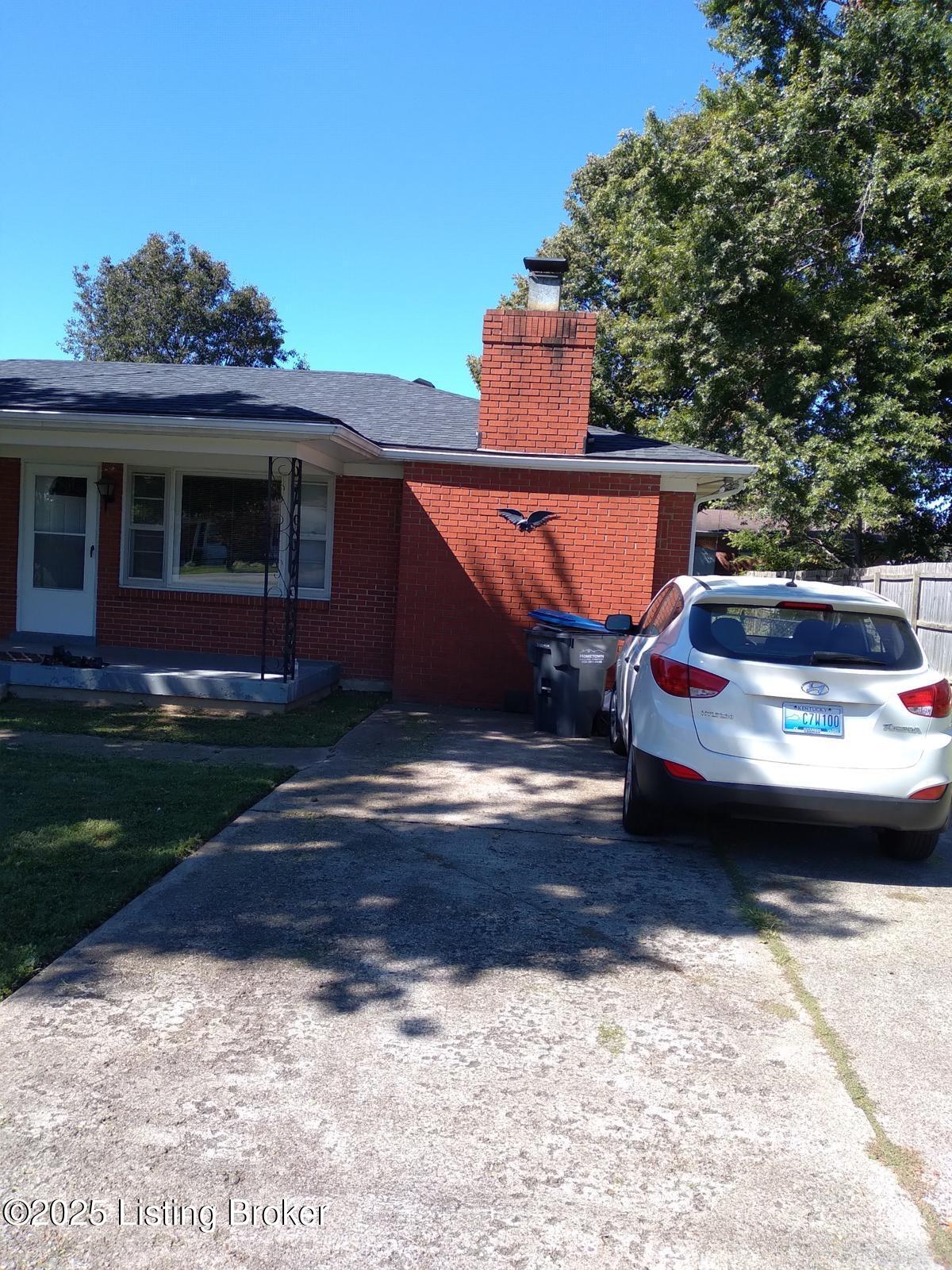 10906 Deering Road Louisville, KY 40272 - Photo 13 of 14 18ca8c04-8e2d-45a9-943a-d95f524c01c9