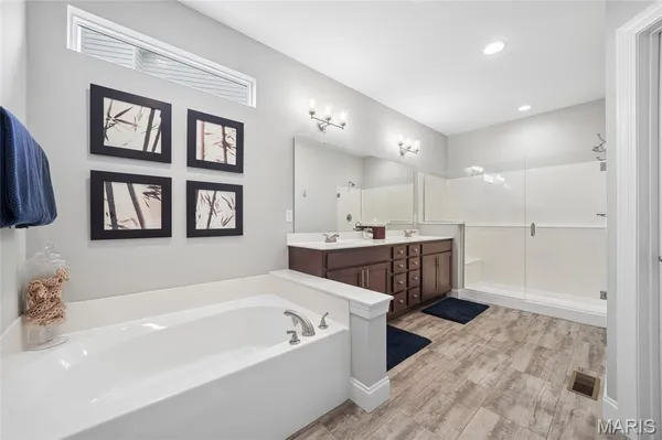 $950,000 | 16900 Red Dragon Place, Wildwood, MO 63038