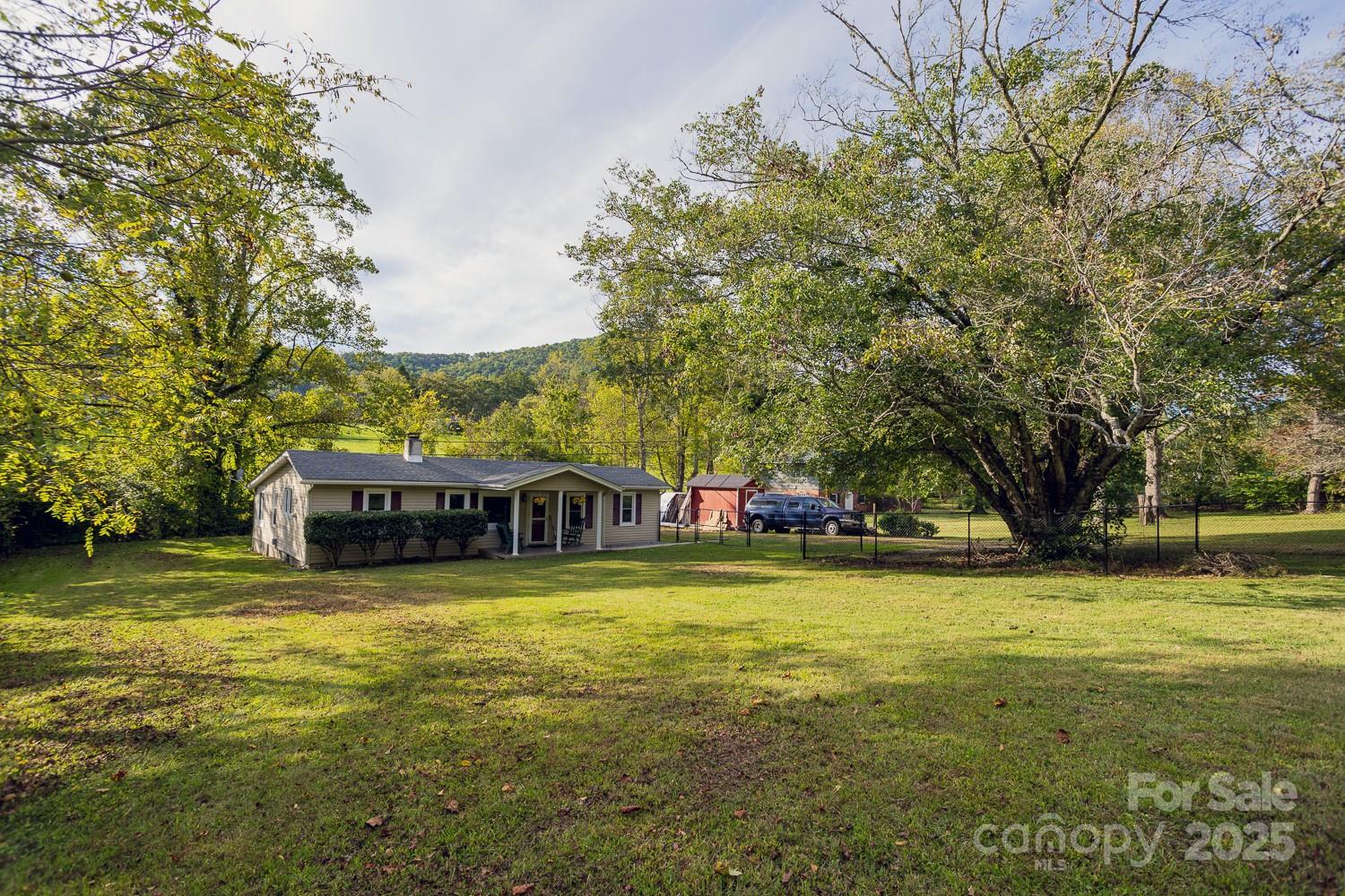 948 Riceville Road Asheville, NC 28805 - Photo 2 of 23