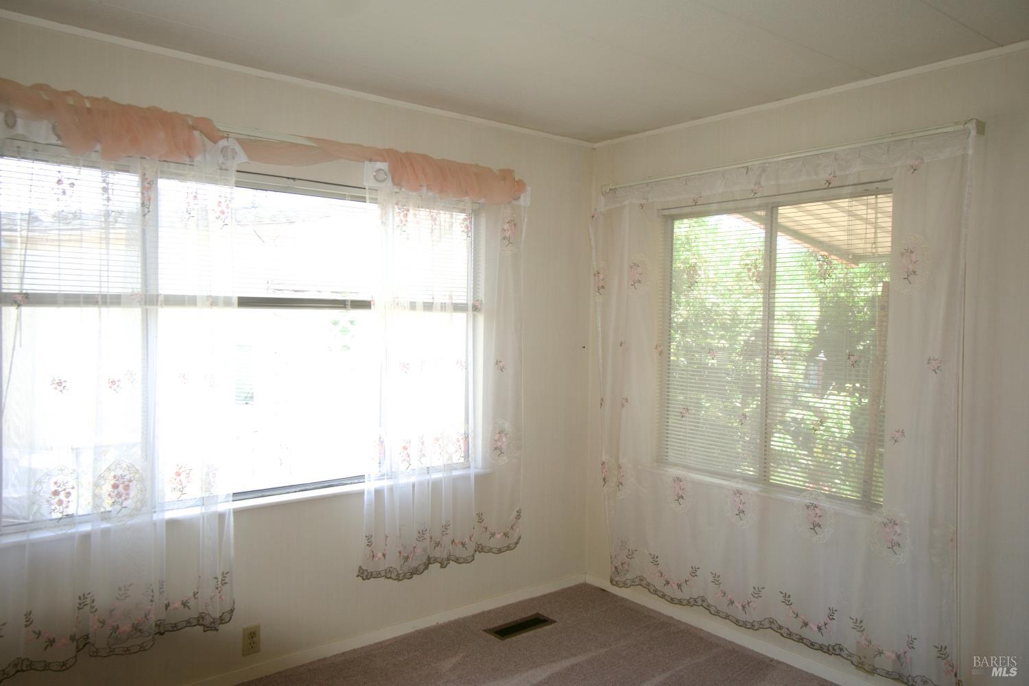 529 Colonial Park Drive Santa Rosa, CA 95403 - Photo 10 of 27 Living room windows