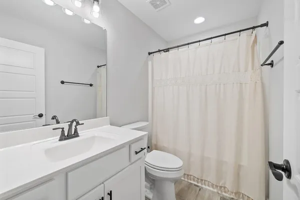 $299,900 | 205 Maple Street, Adams, TN 37010