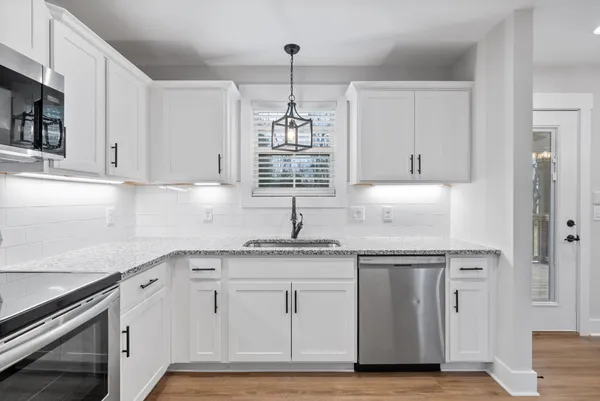 $299,900 | 205 Maple Street, Adams, TN 37010