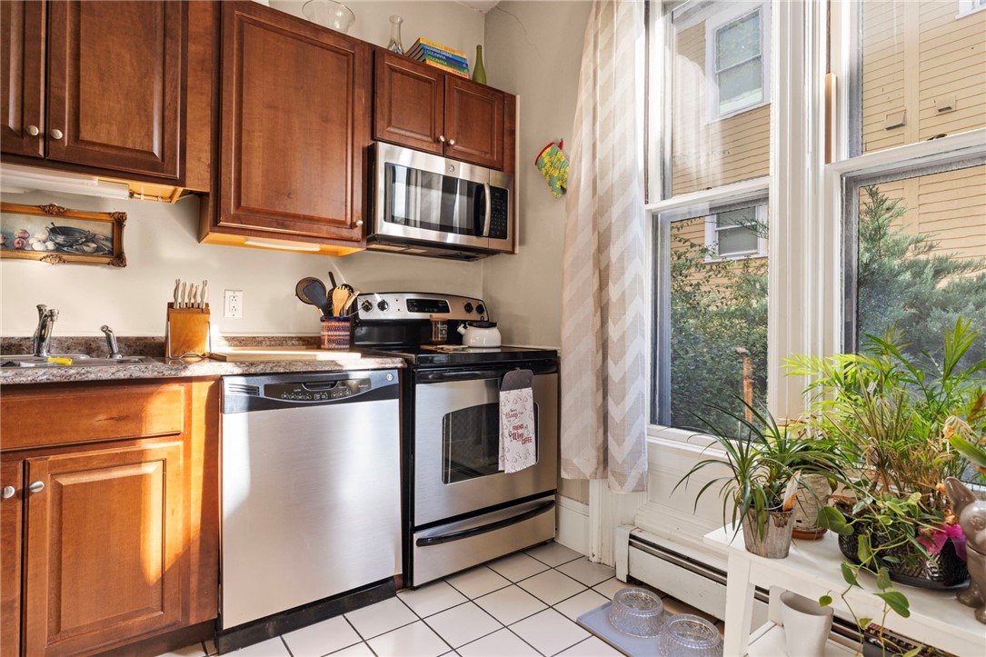 173 Congdon Street, Unit 1 Providence, RI 02906 - Photo 11 of 28 Gallery Image 11