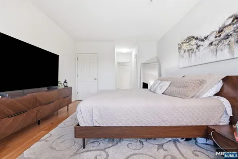 $439,000 | 242 The Promenade, Unit 242, Edgewater, NJ 07020