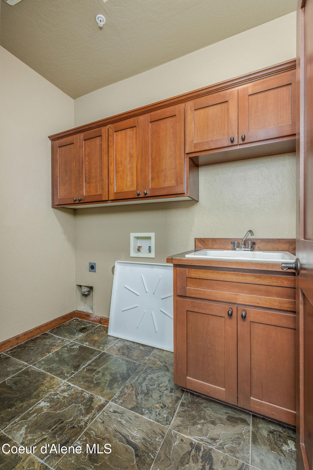 4444 Greenchain Loop, Unit 3 Coeur D'Alene, ID 83814 - Photo 19 of 28 39-IMG_0147-HDR-Edit