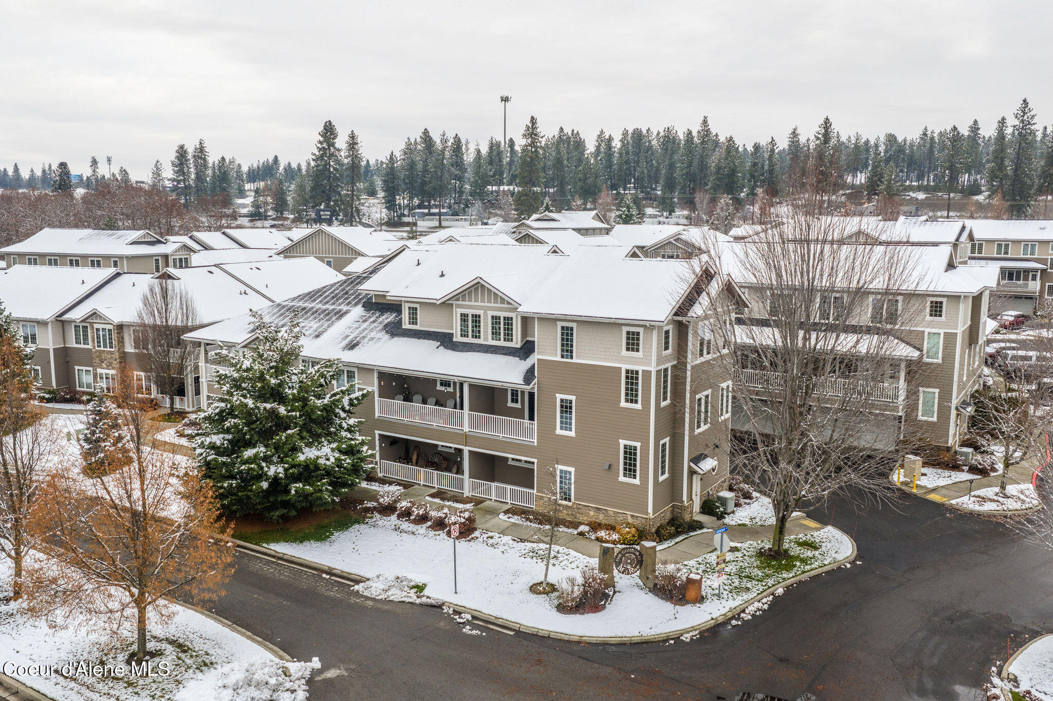 4444 Greenchain Loop, Unit 3 Coeur D'Alene, ID 83814 - Photo 22 of 28 9-DJI_20251203091753_0171_D-HDR