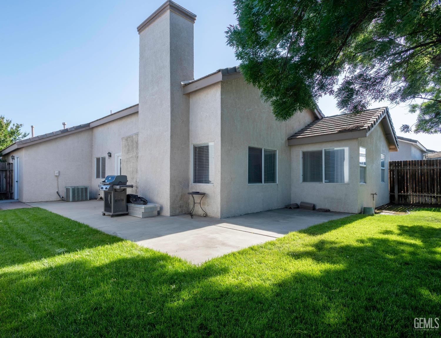 Undisclosed Address Bakersfield, CA 93313 - Photo 20 of 21