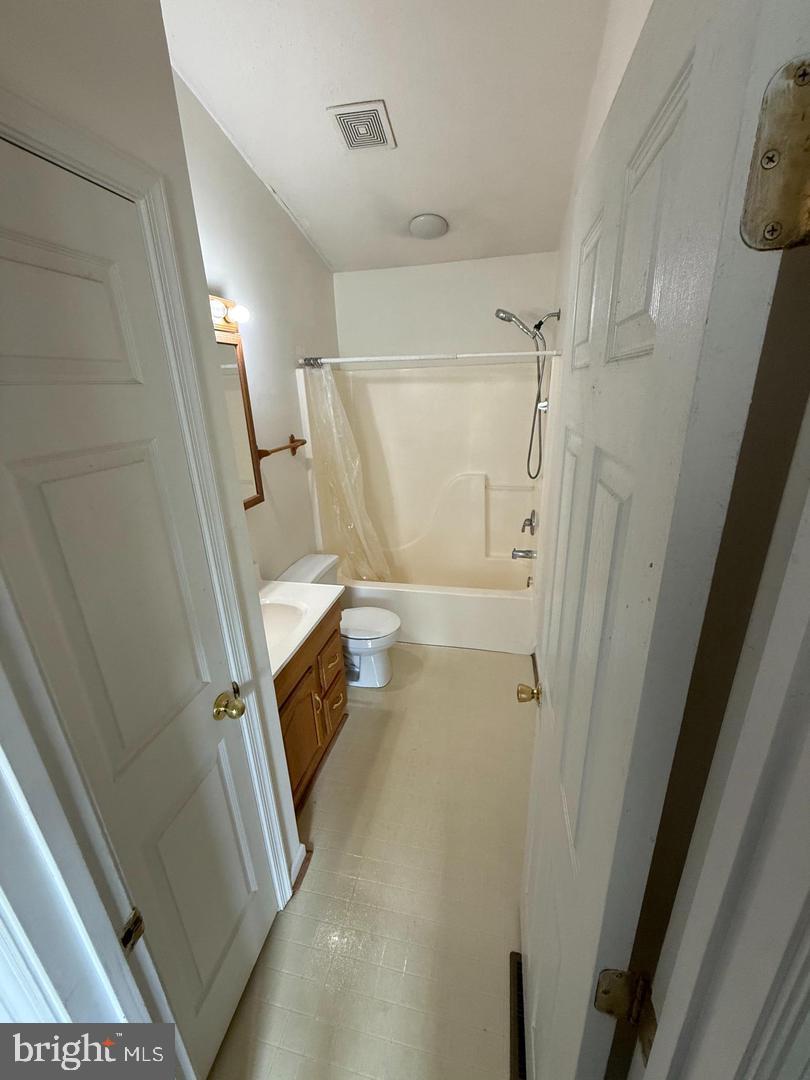 136 Cox Road, Unit B Huntingtown, MD 20639 - Photo 6 of 6 Gallery Image 6