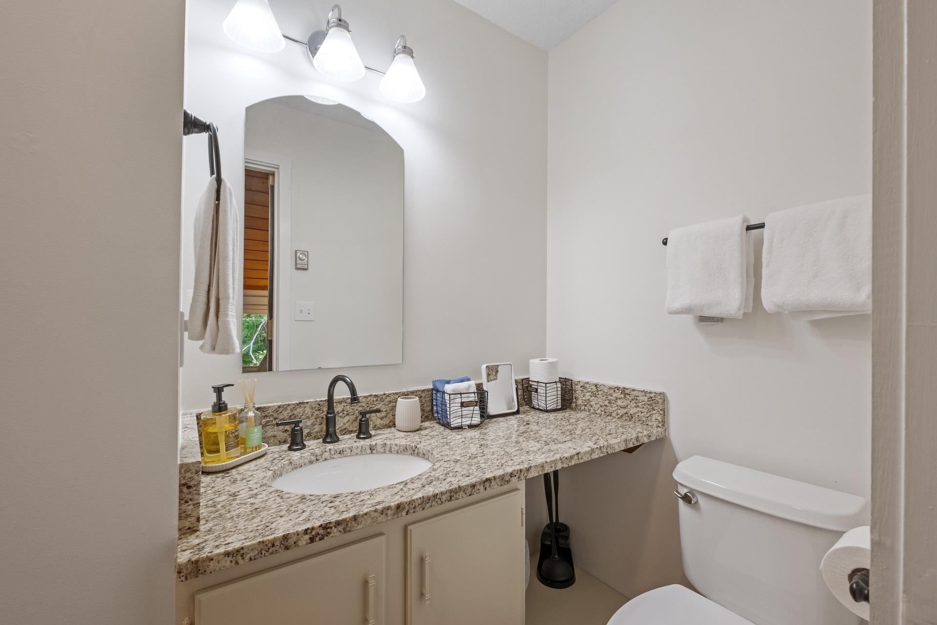 7 Potash Road, Unit 1 Lincoln, NH 03251 - Photo 20 of 40