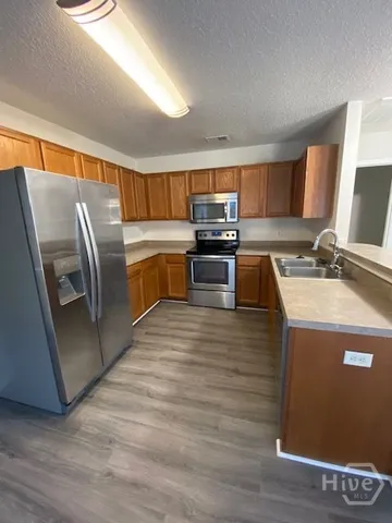 $2,300 | 213 Cherry Laural Lane, Savannah, GA 31419