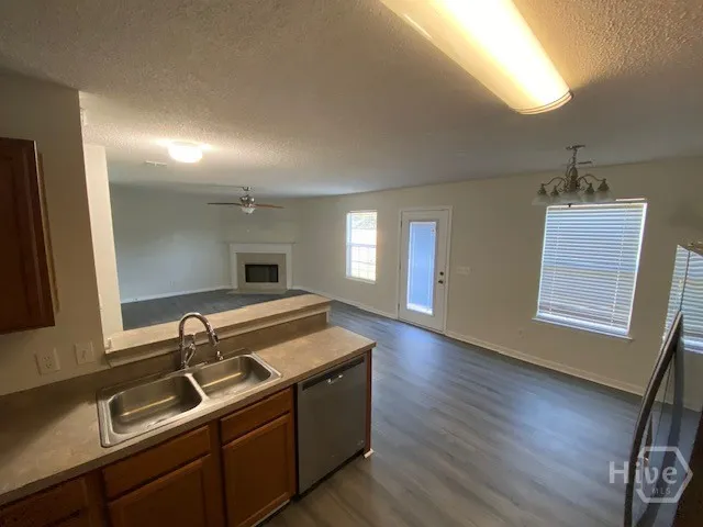 $2,300 | 213 Cherry Laural Lane, Savannah, GA 31419