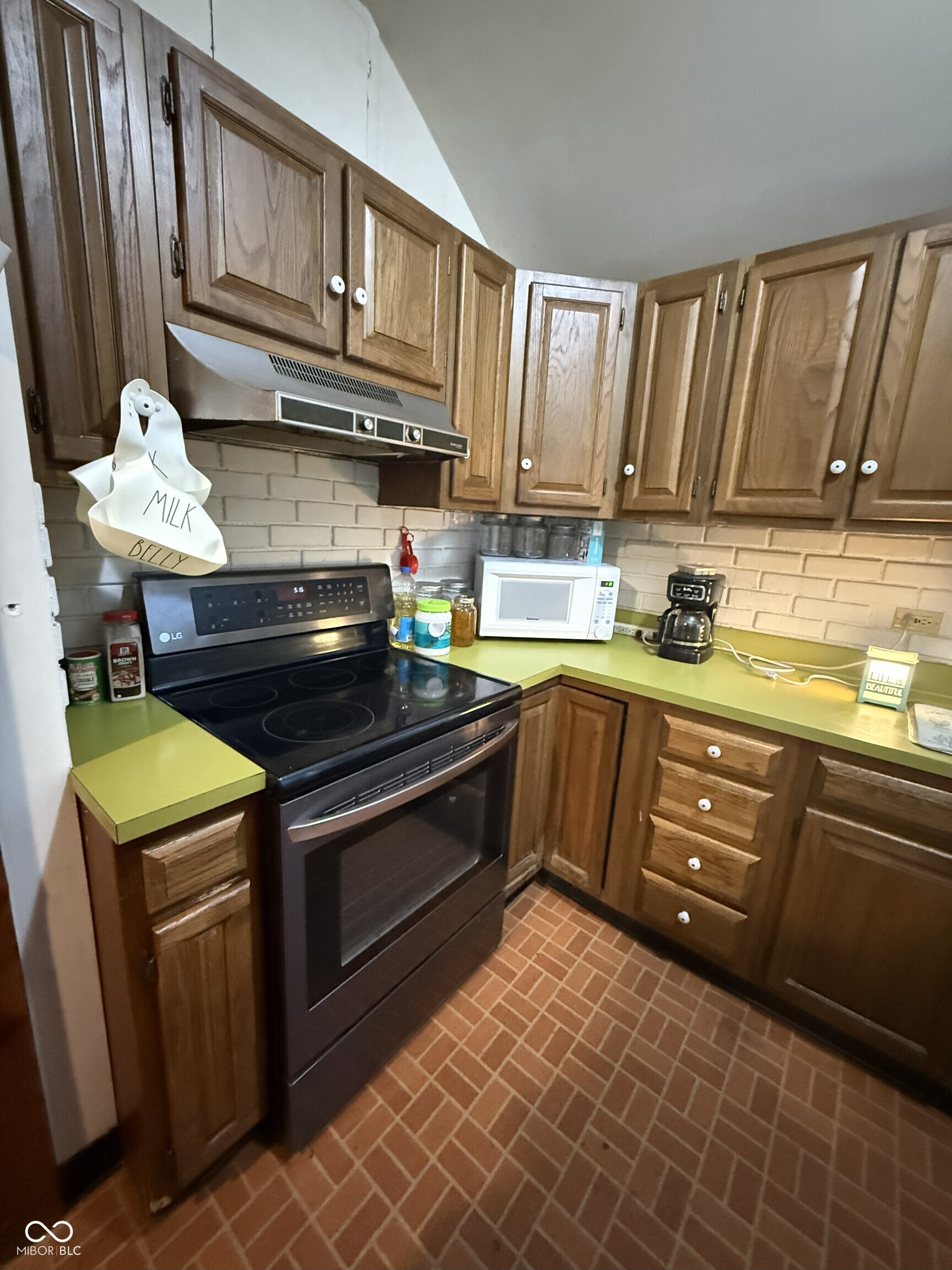 1205 South 8th Street Terre Haute, IN 47802 - Photo 9 of 14